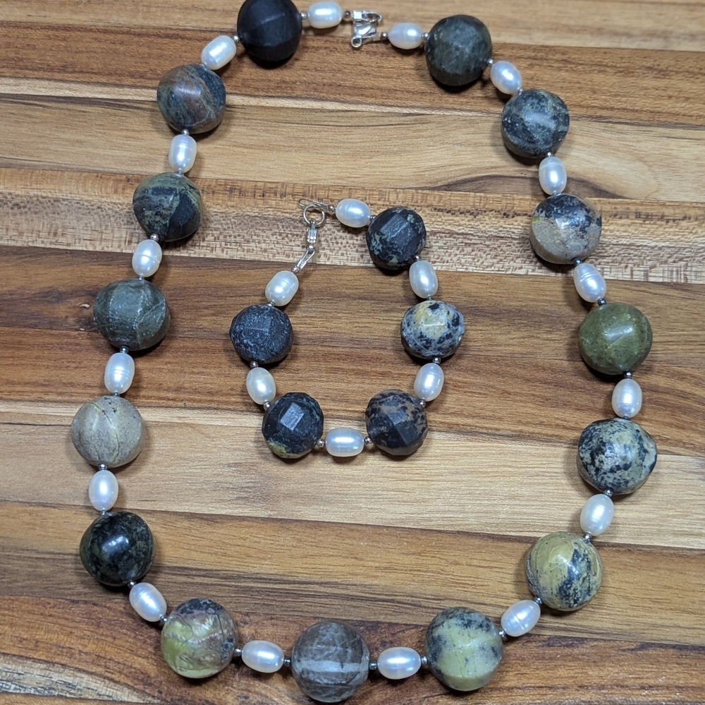 Elegant Yellow Turquoise Stone Beaded Necklace & Bracelet Set